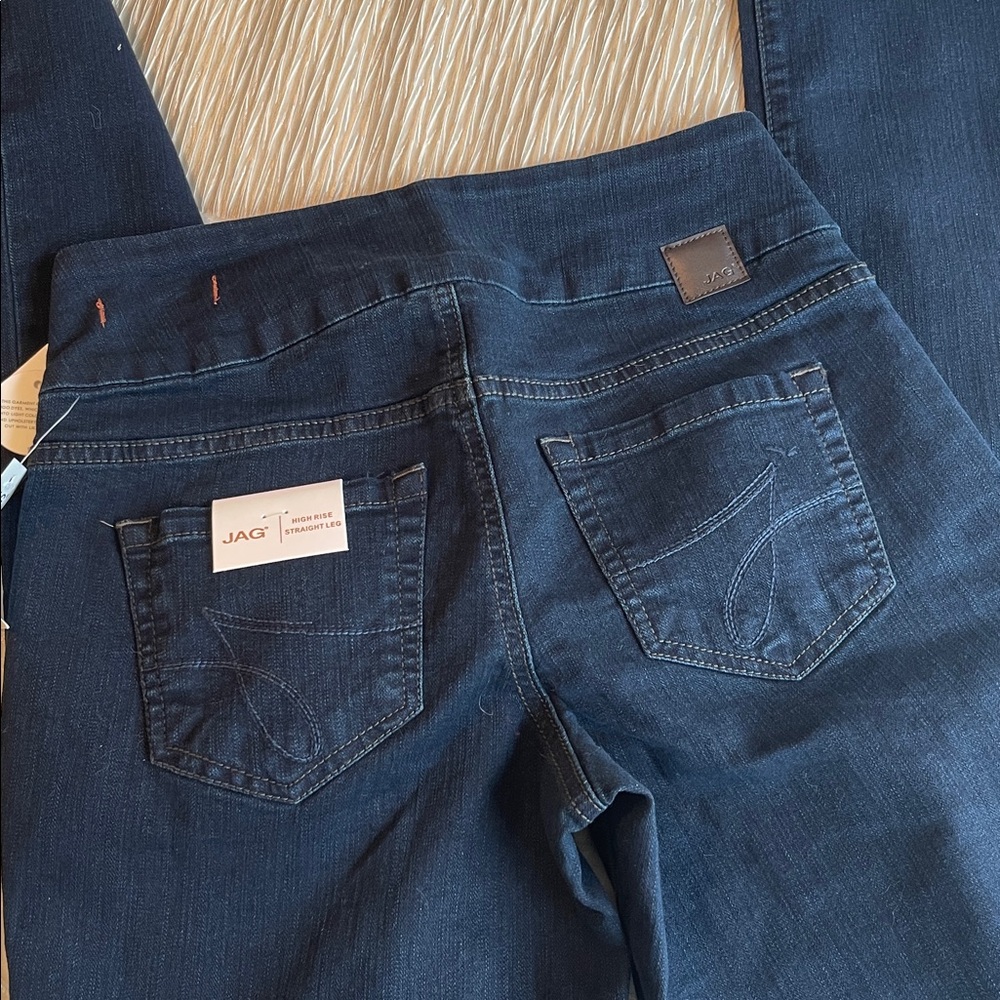 Two Pairs of Jag Peri Straight Pull On Jeans - Picture 5 of 6